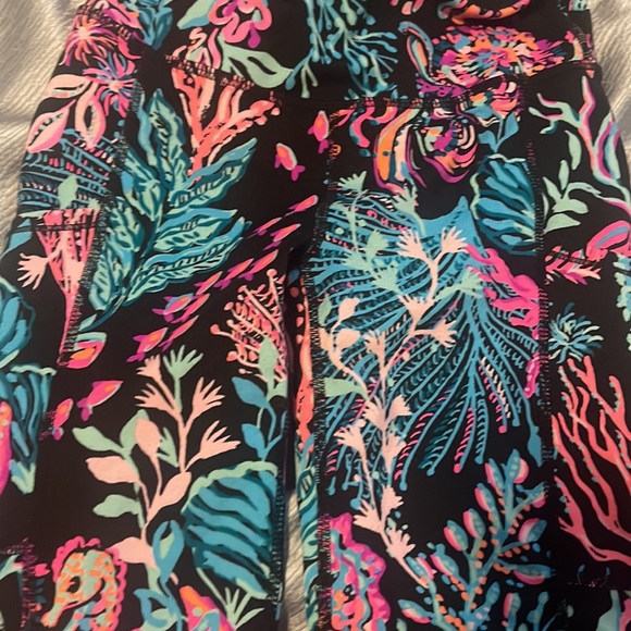 Lily pulitzer luxletic pants - Picture 2 of 4
